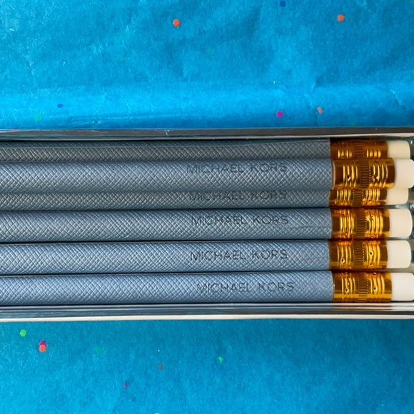 ✏️  MICHAEL KORS PENCILS ✏️ NWT✏️ - Picture 6 of 16